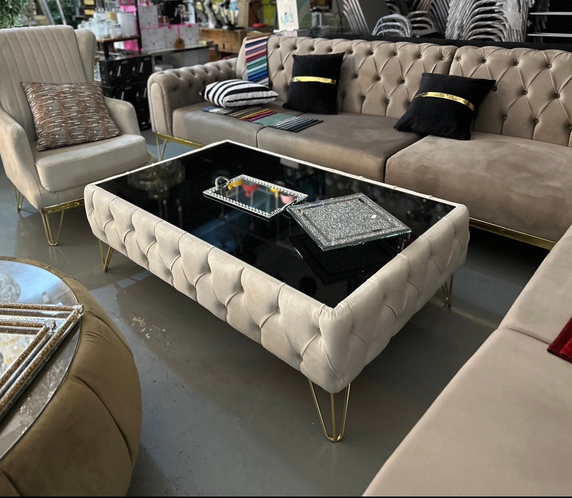 Τραπεζάκι σαλονιού βελούδινο καπιτονέ 130Χ80 ΕΚ