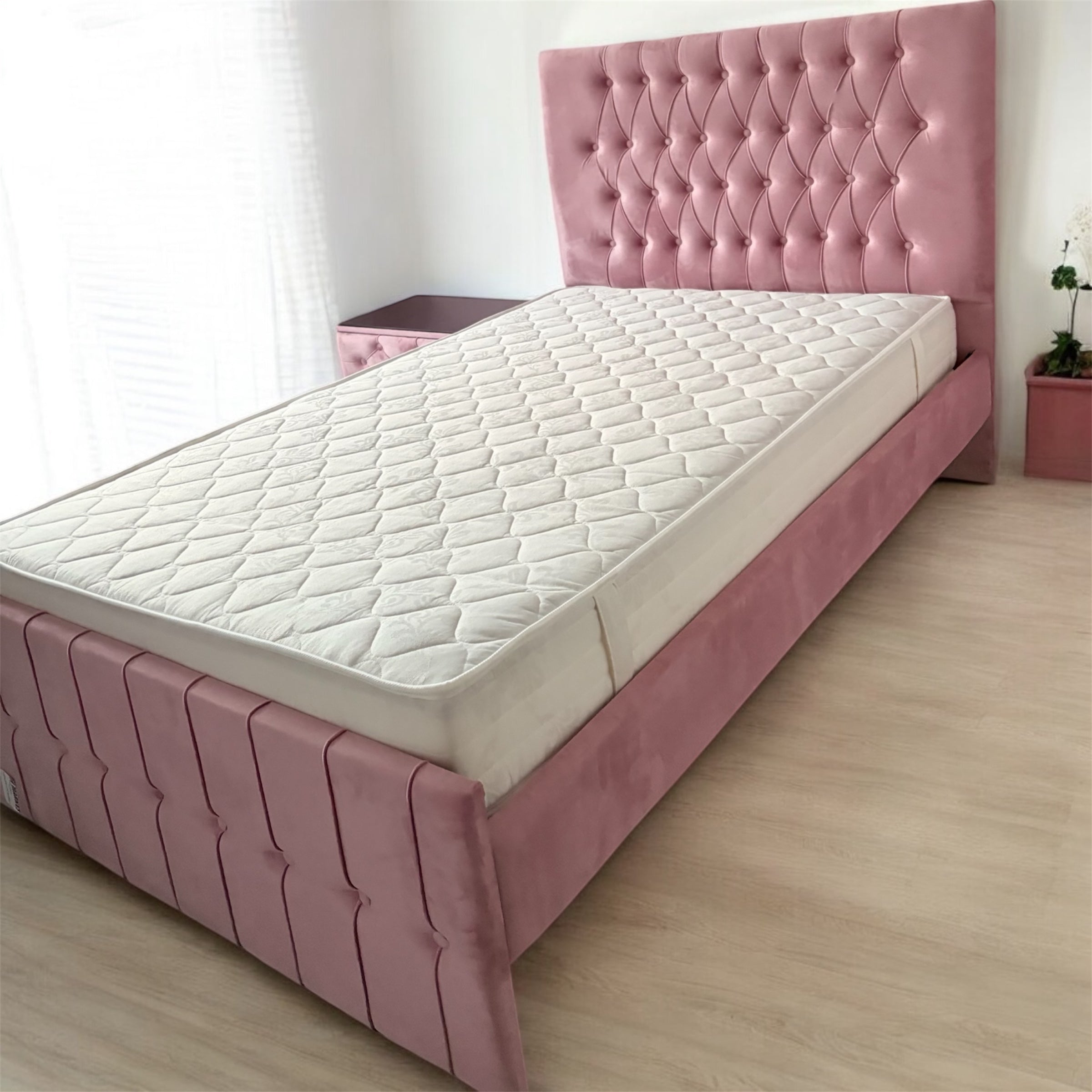 Κρεβάτι διπλό GV βελούδινο αλέκιαστο με στρώμα  160*200 εκ. OEM